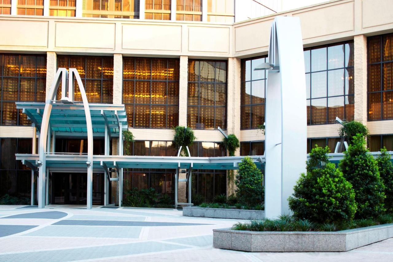 เรเนซองส์ โมบิล ริเวอร์วิว พลาซา โฮเทล Hotel ภายนอก รูปภาพ