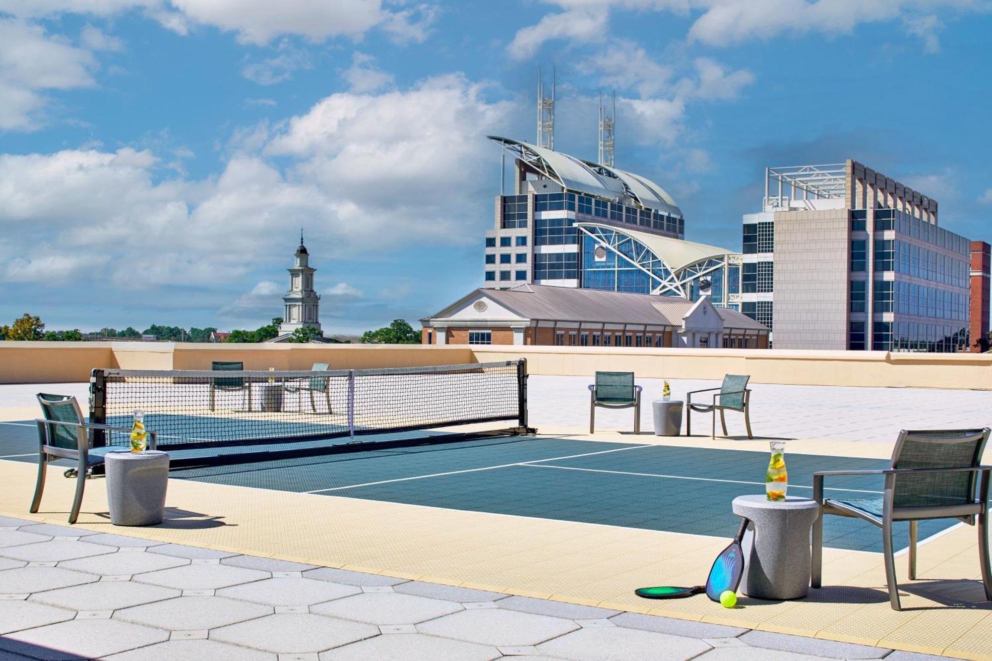 เรเนซองส์ โมบิล ริเวอร์วิว พลาซา โฮเทล Hotel ภายนอก รูปภาพ