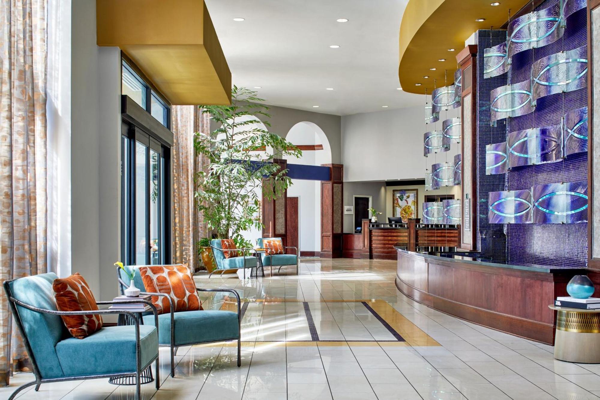 เรเนซองส์ โมบิล ริเวอร์วิว พลาซา โฮเทล Hotel ภายนอก รูปภาพ