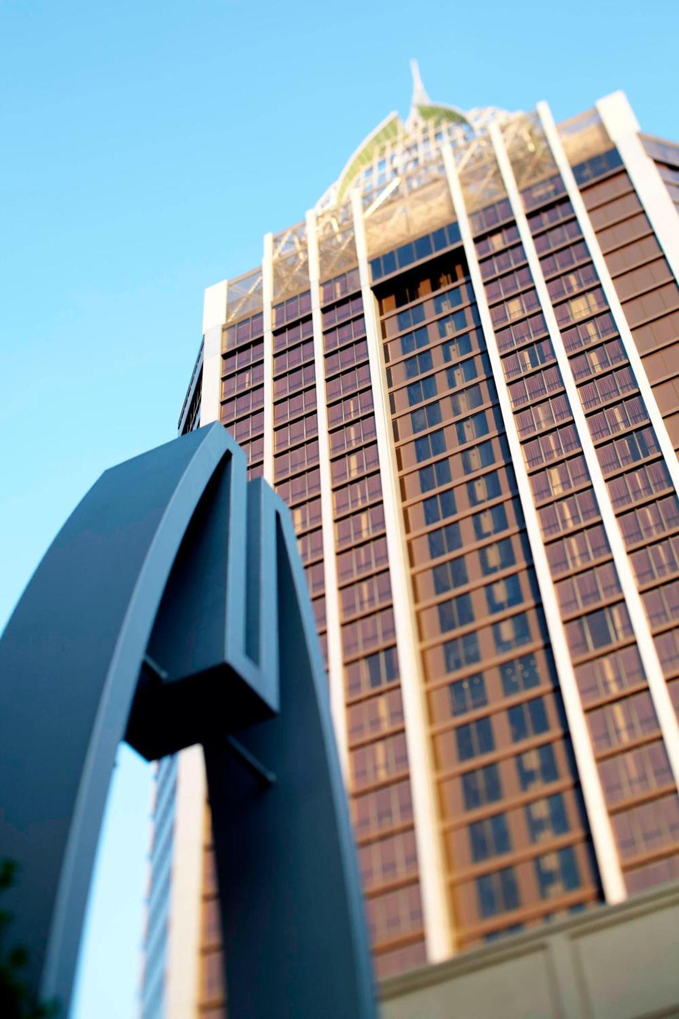 เรเนซองส์ โมบิล ริเวอร์วิว พลาซา โฮเทล Hotel ภายนอก รูปภาพ