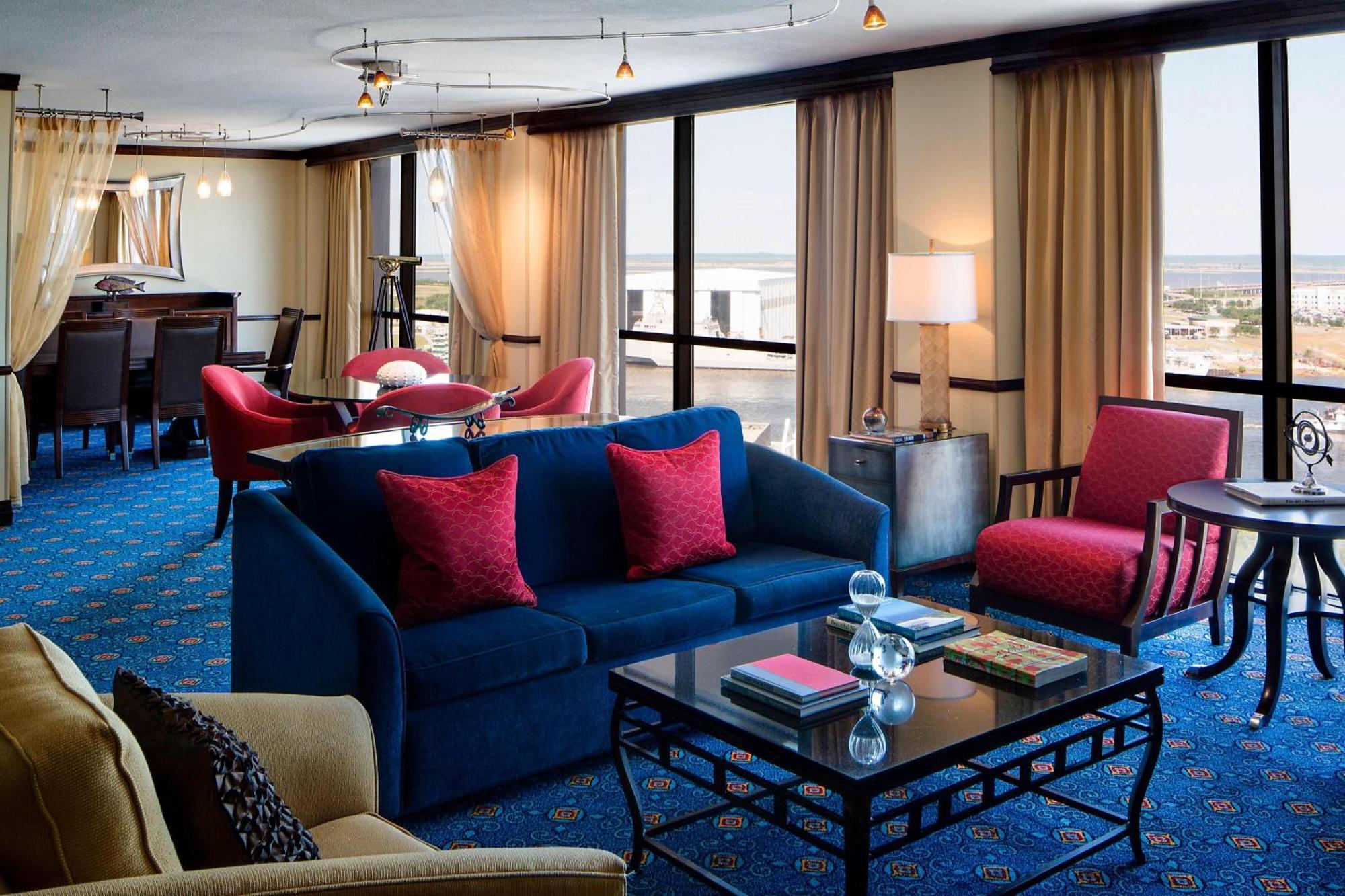 เรเนซองส์ โมบิล ริเวอร์วิว พลาซา โฮเทล Hotel ภายนอก รูปภาพ
